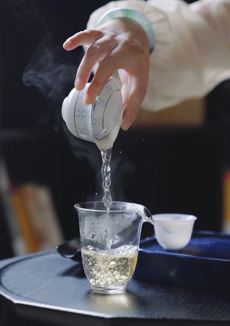 Best Teas for Gaiwan Brewing