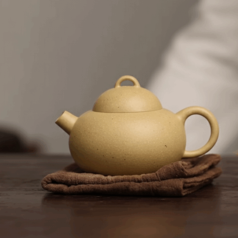 Honey Gourd Yixing Zisha Teapot Authentic Ben Shan Lu Ni Clay (120cc)
