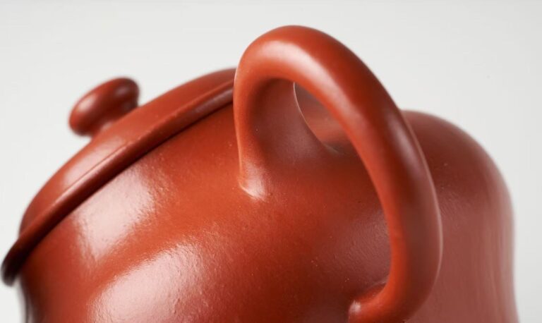 What Makes Zhu Ni Red Clay Unique and So Difficult?