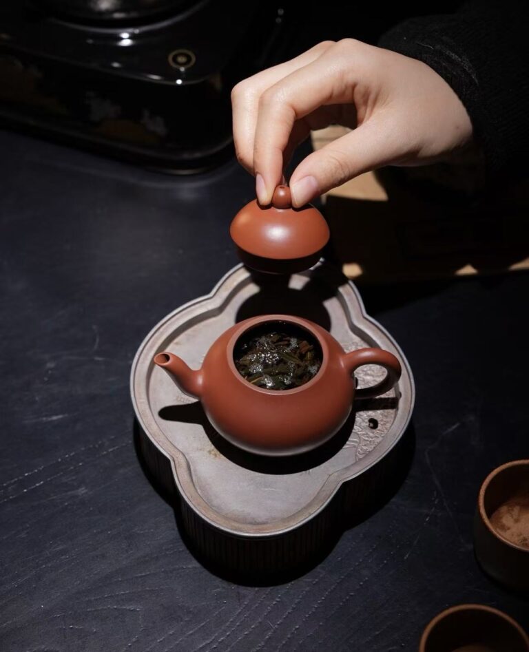 What Tea Is Best for a Yixing Teapot