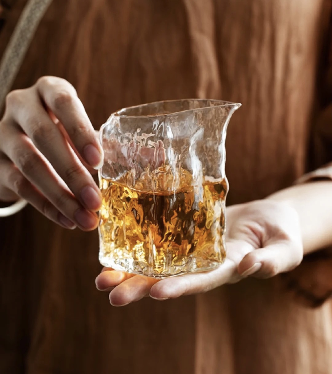 Si Ling Hammered Glass Gong Dao Bei - Tea Pitcher - 190ml (2)