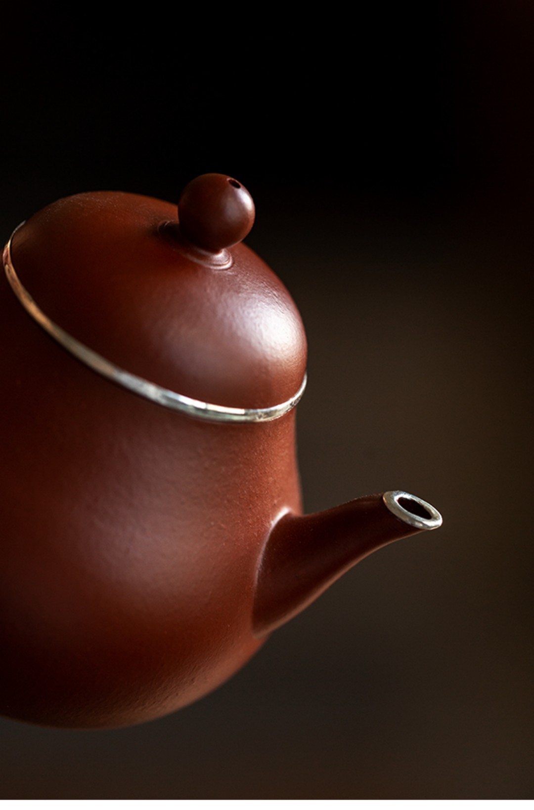 Handcrafted-Yixing-Zisha-Clay-Teapot-with-Sterling-Silver-Trim