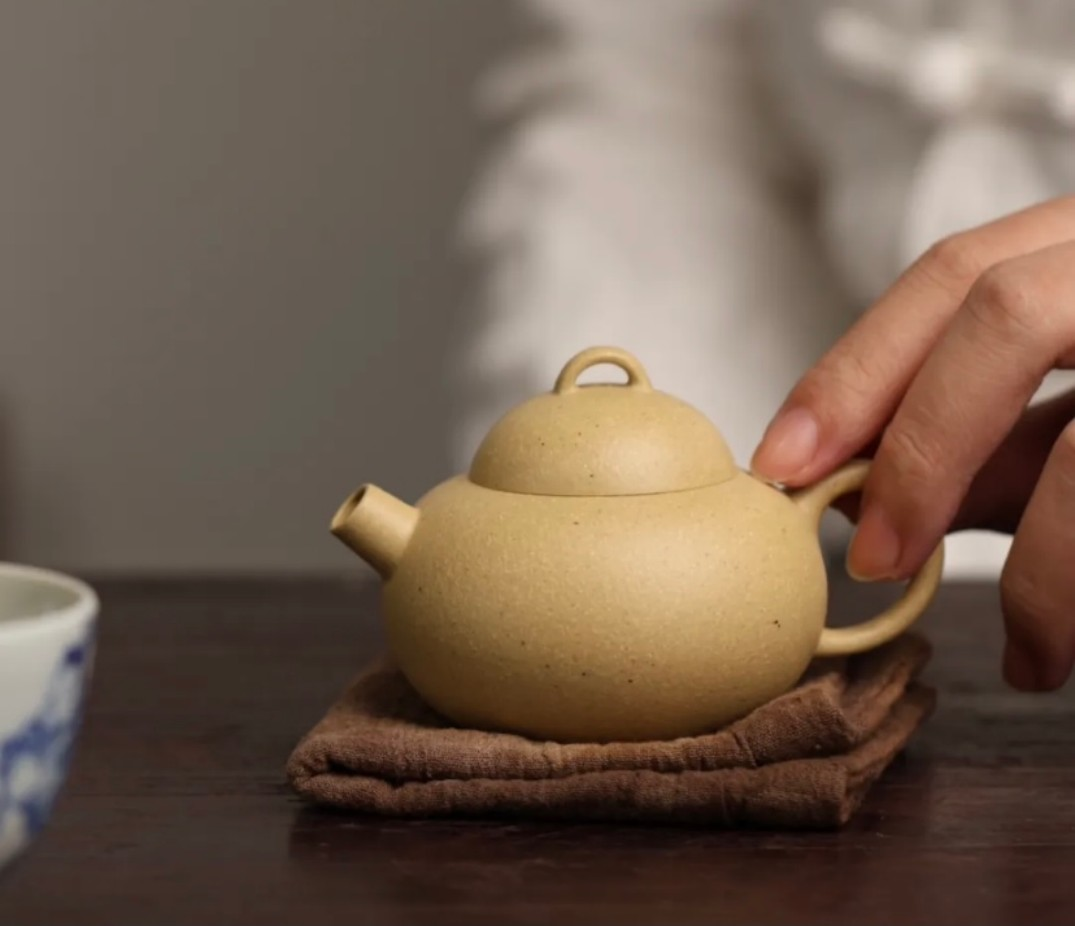 Honey Gourd Yixing Zisha Teapot Authentic Ben Shan Lu Ni Clay 2 Honey Gourd Yixing Zisha Teapot Authentic Ben Shan Lu Ni Clay 2