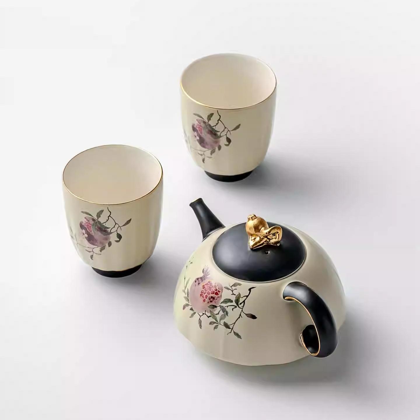 Eternal Bloom 230ML Ceramic Teapot Set with two cups - Ideal for Grandpa Style Brewing2 Eternal Bloom 230ML Ceramic Teapot Set with two cups - Ideal for Grandpa Style Brewing2