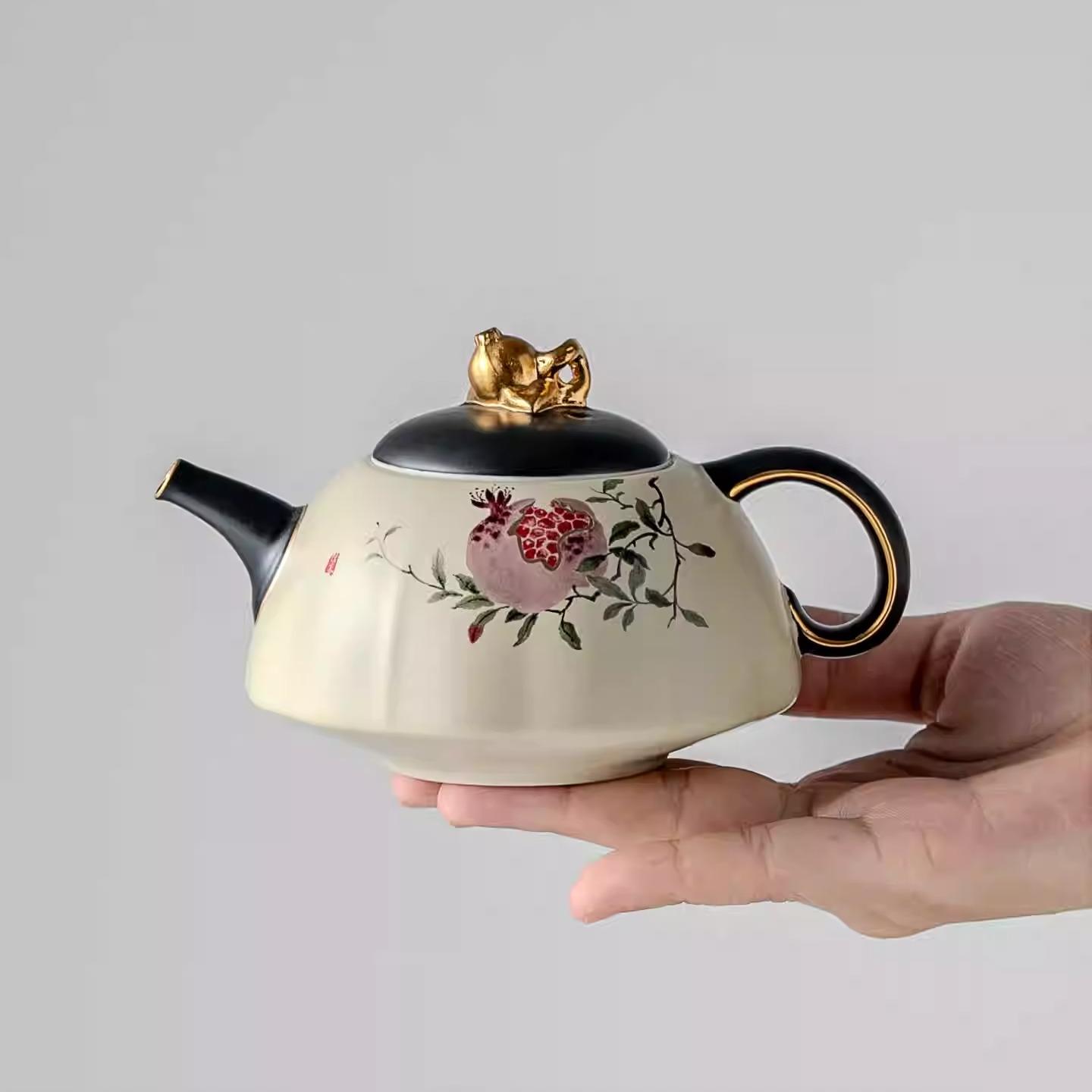 Eternal Bloom teapot Eternal Bloom teapot