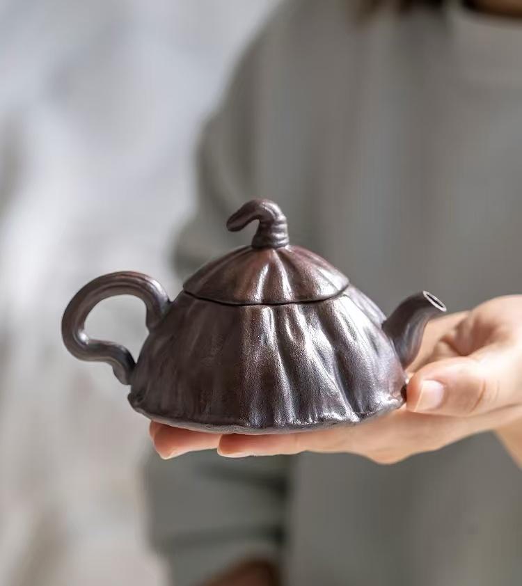 Lotus Pod Raw Mineral Clay Gongfu Teapot Set2