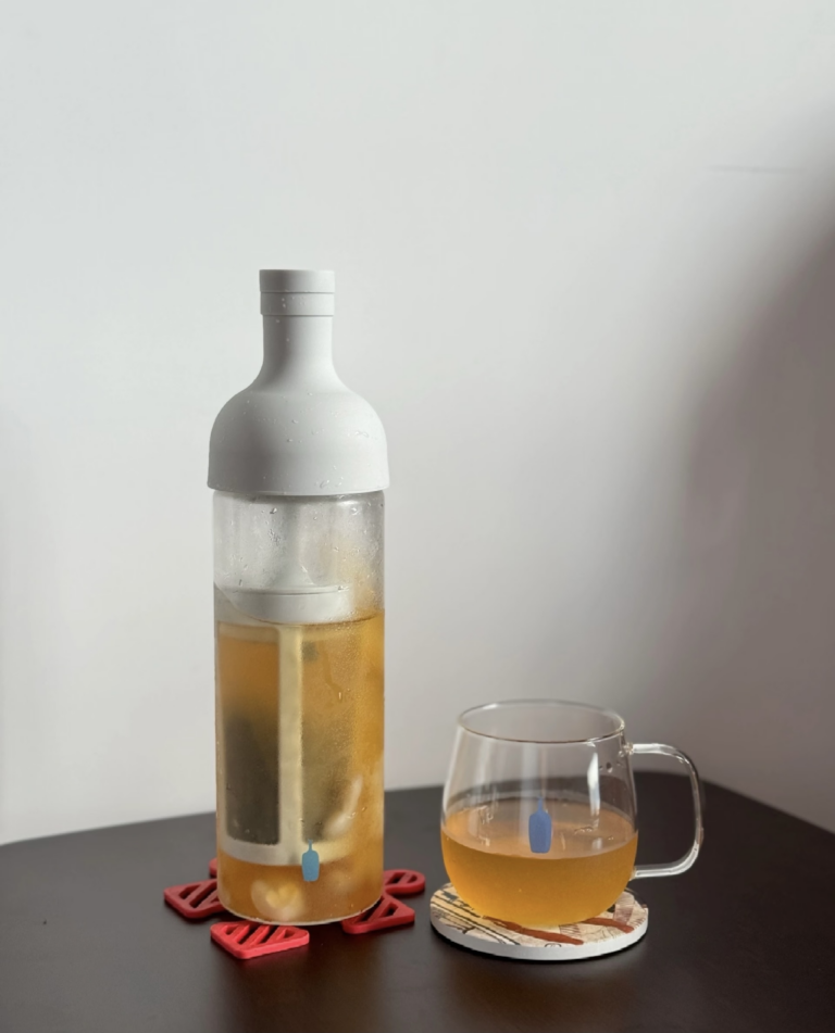 Cold brew oolong tea prepared for a busy weekday morning.